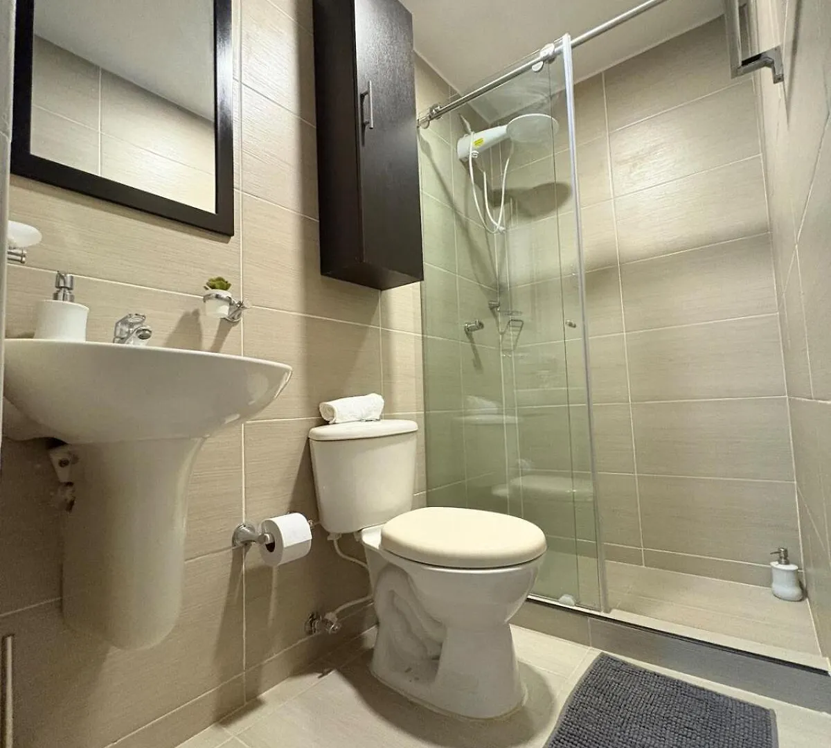 Apartamento En Ciudad Jardin, Cerca A Holguines, Unicentro Y Club Campestre Cali Appartement